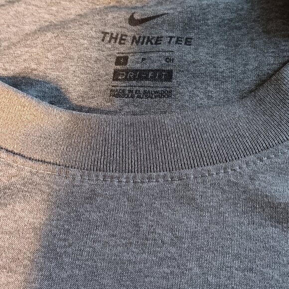 The Nike Tee - grey - Picture 2 of 4